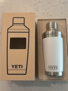 NIB Custom Yeti Rampler Shaker 20oz